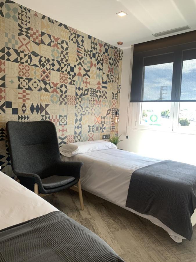 Hotel Riojano Уманес де Мадрид Екстериор снимка