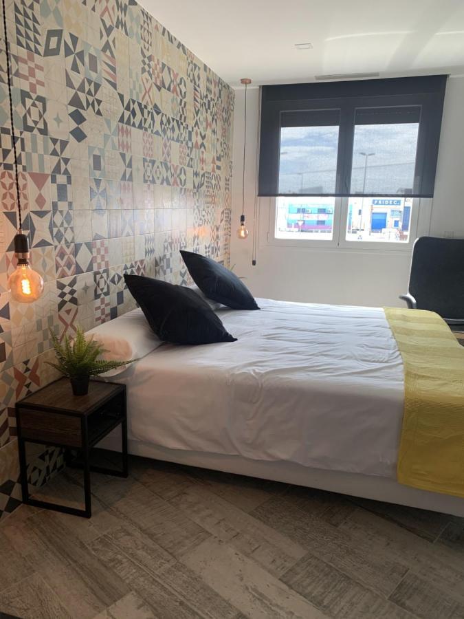 Hotel Riojano Уманес де Мадрид Екстериор снимка